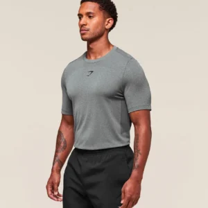 LIGHTWEIGHT SEAMLESS T SHIRT